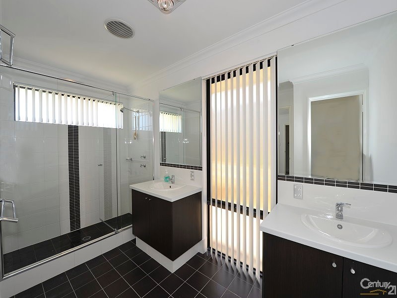 20 Calder Nook, Lakelands WA 6180