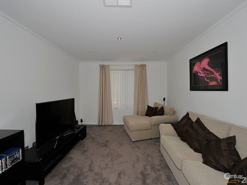 20 Calder Nook, Lakelands WA 6180