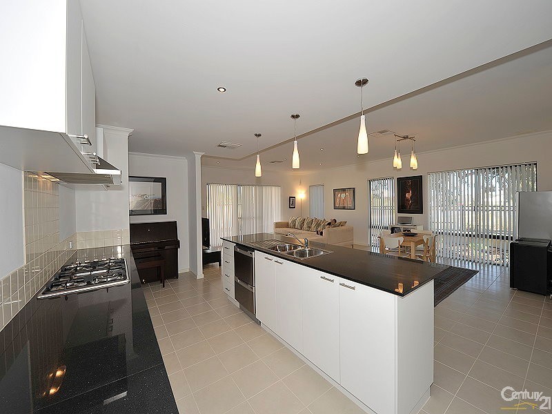 20 Calder Nook, Lakelands WA 6180