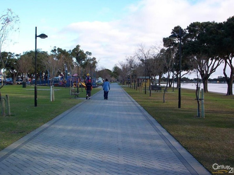 53 Sholl Street, Mandurah WA 6210