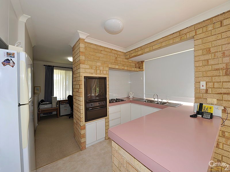 34 Portmarnock Circle, Halls Head WA 6210