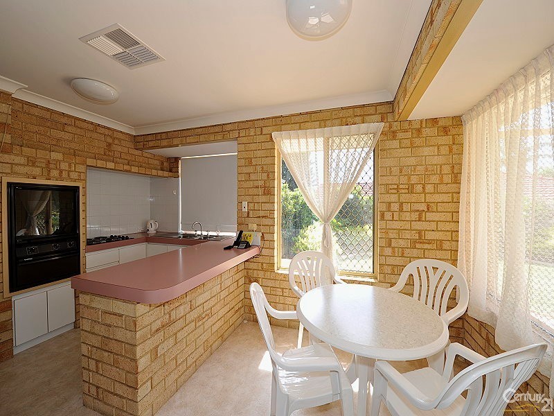 34 Portmarnock Circle, Halls Head WA 6210