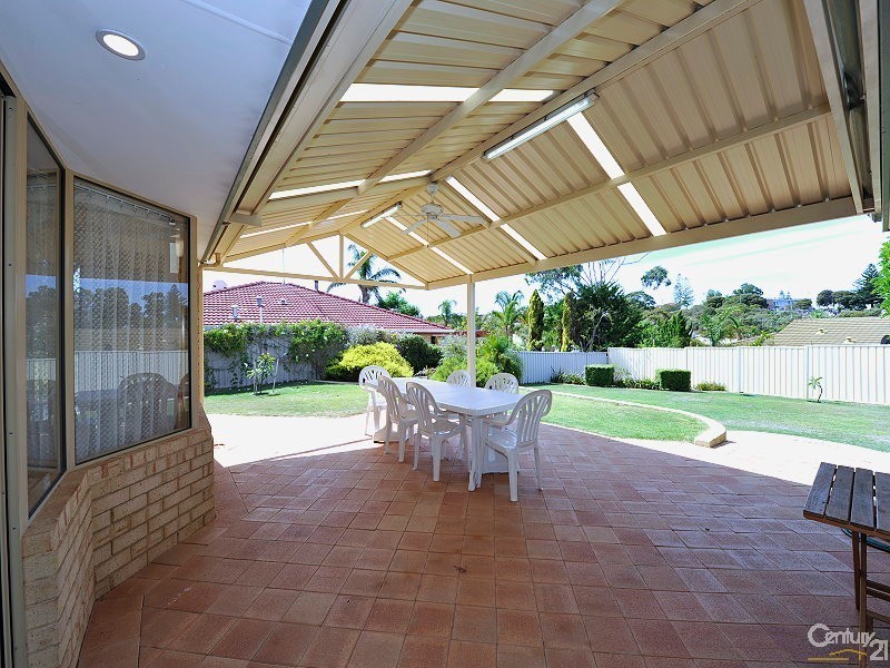 34 Portmarnock Circle, Halls Head WA 6210