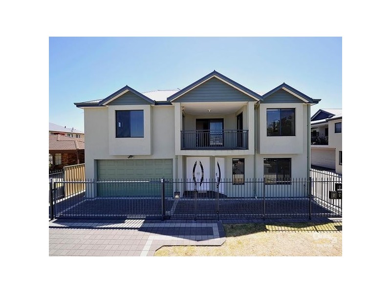 1/28 Davey Street, Mandurah WA 6210