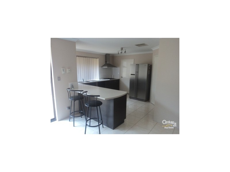 9 Calytrix Way, Halls Head WA 6210