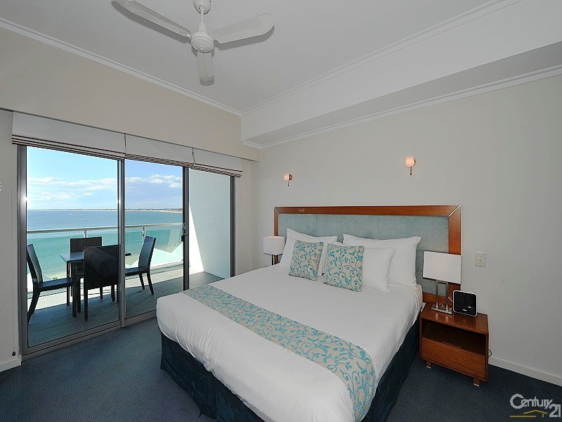 409/16 Dolphin Drive, Mandurah WA 6210