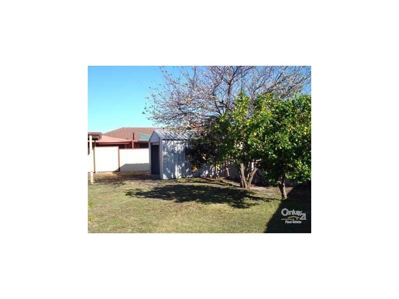 2 Kent Close, Halls Head WA 6210