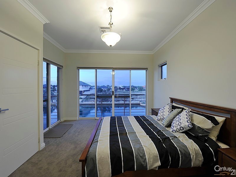 64 Avocet Island Quays, Wannanup WA 6210