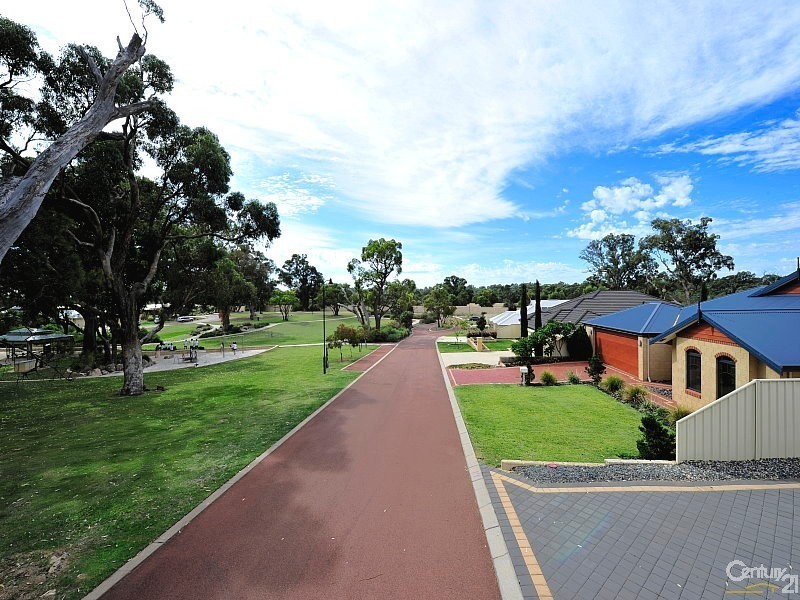 47 Ballard Meander, Lakelands WA 6180