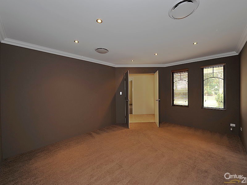 47 Ballard Meander, Lakelands WA 6180