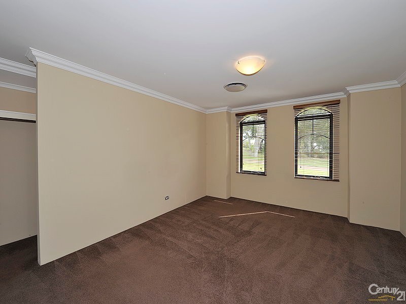 47 Ballard Meander, Lakelands WA 6180