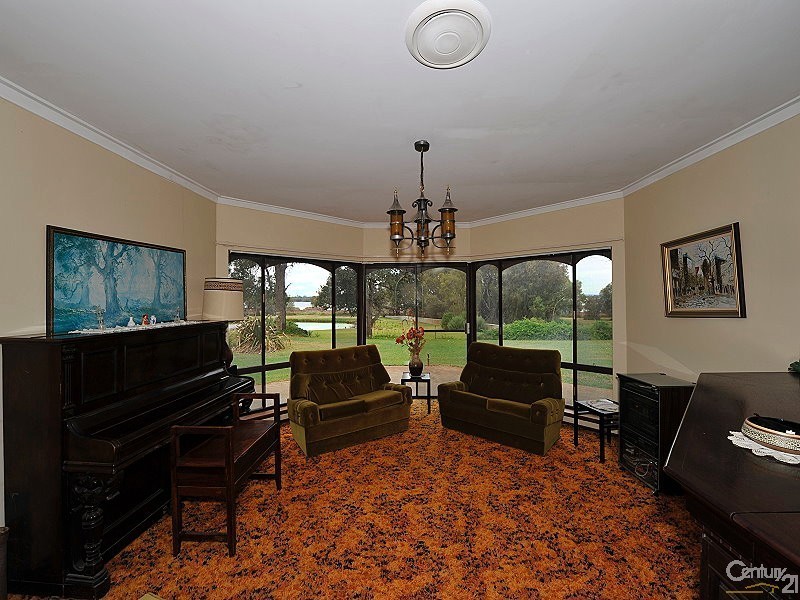 300 Lakes Road, Greenfields WA 6210