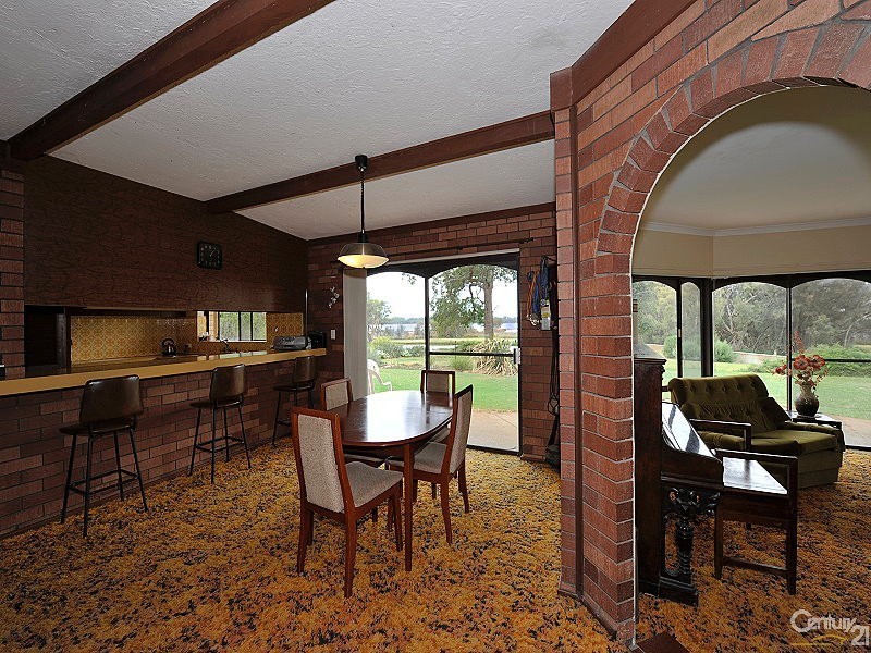 300 Lakes Road, Greenfields WA 6210