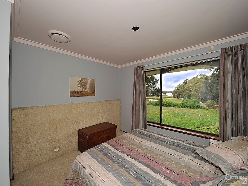 300 Lakes Road, Greenfields WA 6210