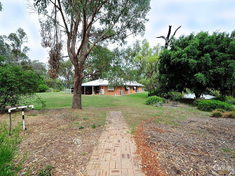 344 Mulga Drive, Parklands WA 6180