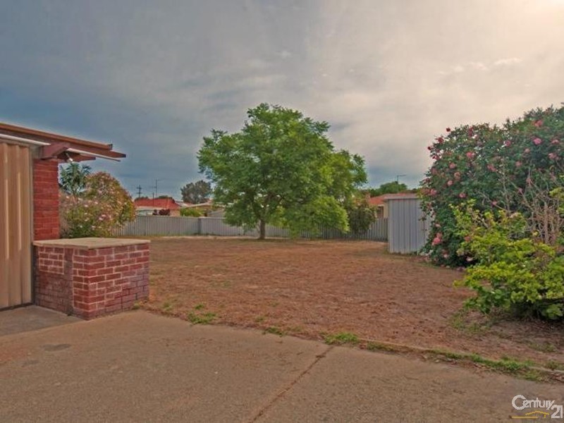 16 Collier Street, Silver Sands WA 6210