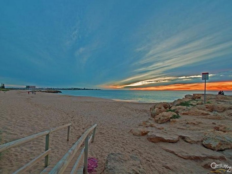 16 Collier Street, Silver Sands WA 6210