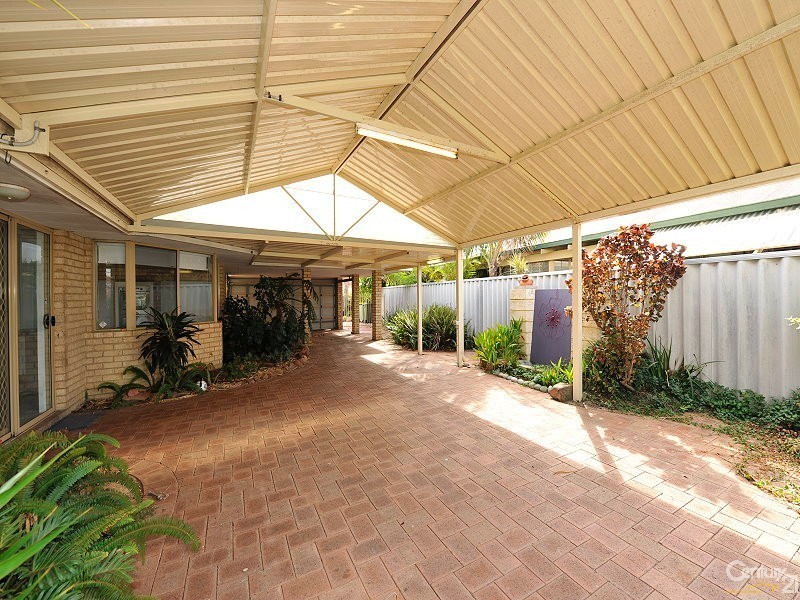 14 Allamanda Way, Halls Head WA 6210