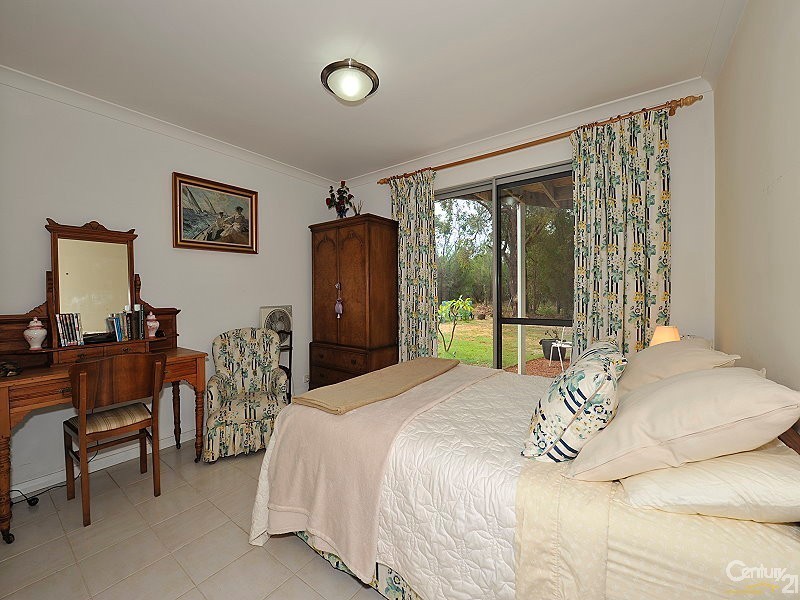 168 Watson Drive, Barragup WA 6209