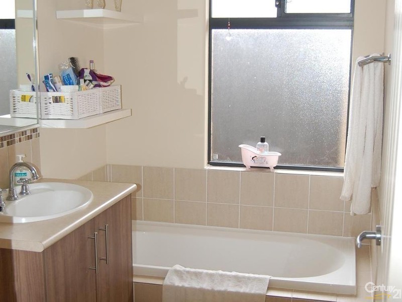 4/18 Irrawaddy Drive, Greenfields WA 6210