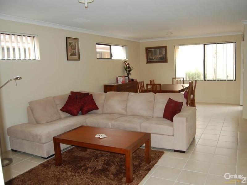 4/18 Irrawaddy Drive, Greenfields WA 6210