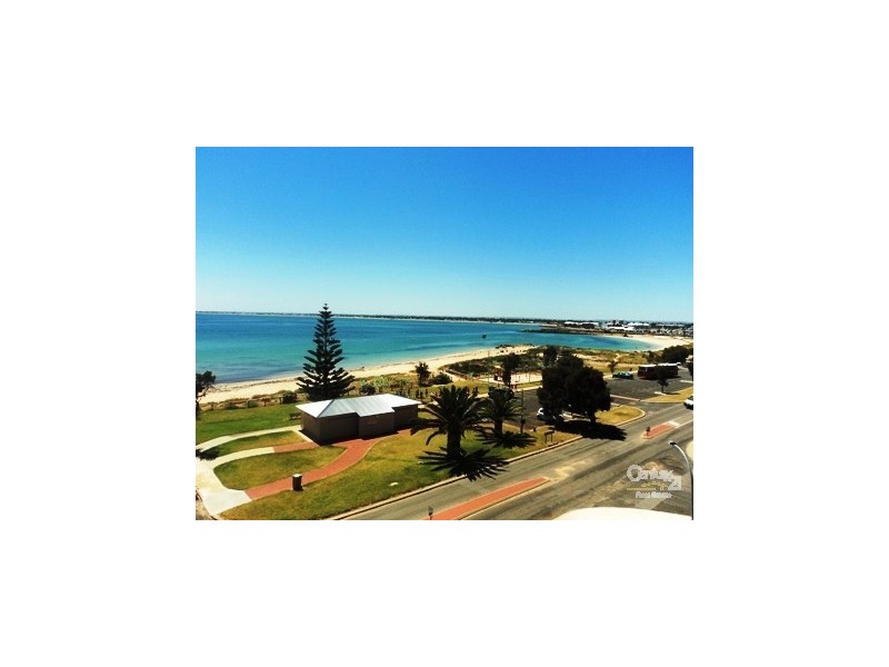 17/11 Halls Head Parade, Halls Head WA 6210