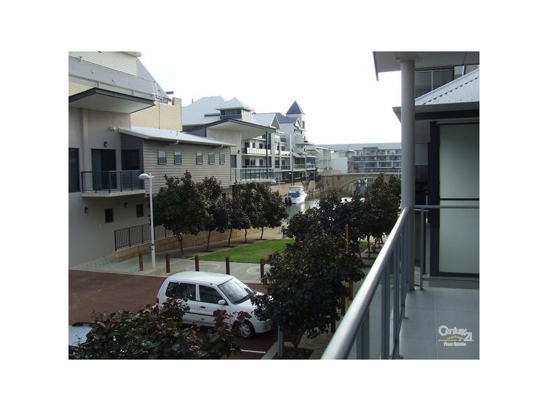 2B Treviso Mews, Mandurah WA 6210