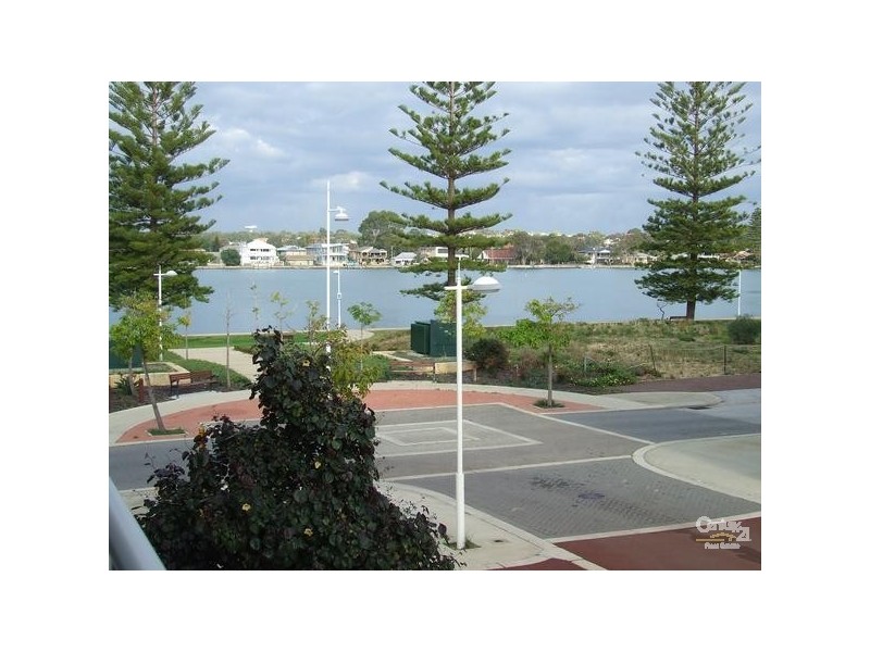 2B Treviso Mews, Mandurah WA 6210