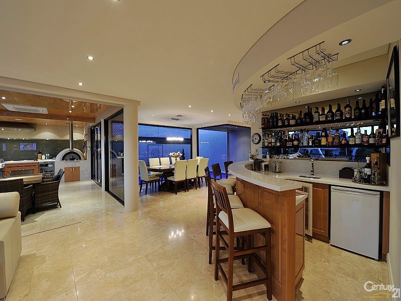 39 Aztec Island Retreat, Halls Head WA 6210