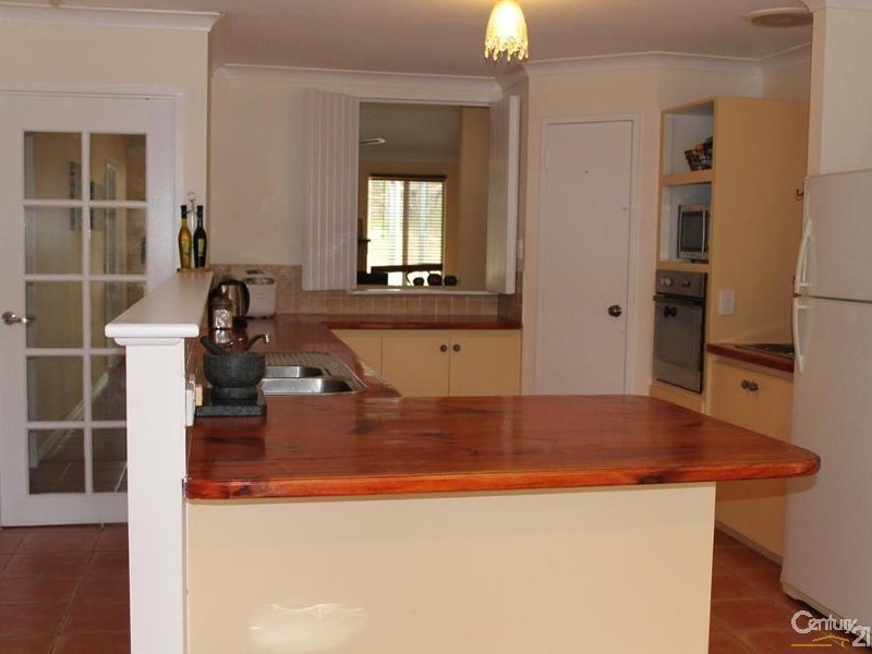 25 Corker Vale, Lake Clifton WA 6215