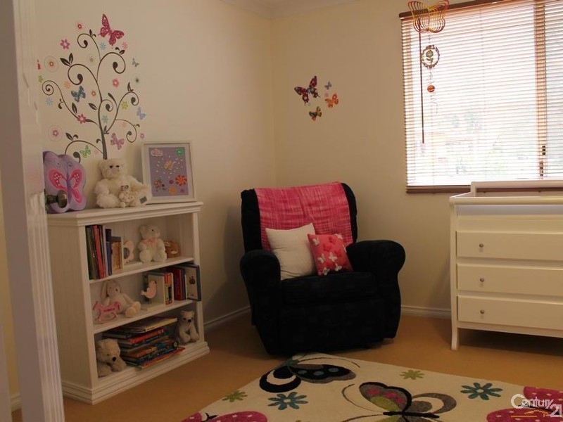 25 Corker Vale, Lake Clifton WA 6215