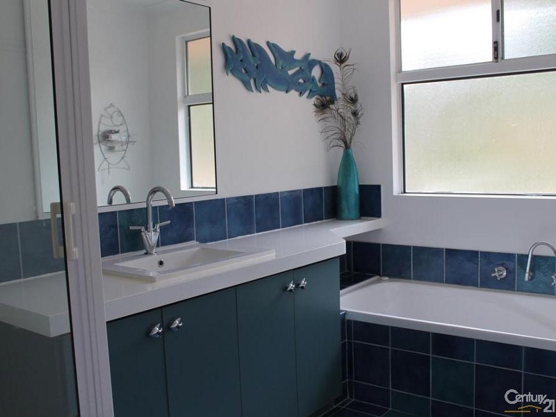 25 Corker Vale, Lake Clifton WA 6215