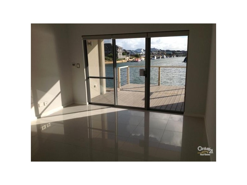 71 Erins Isle The Islands, Mandurah WA 6210