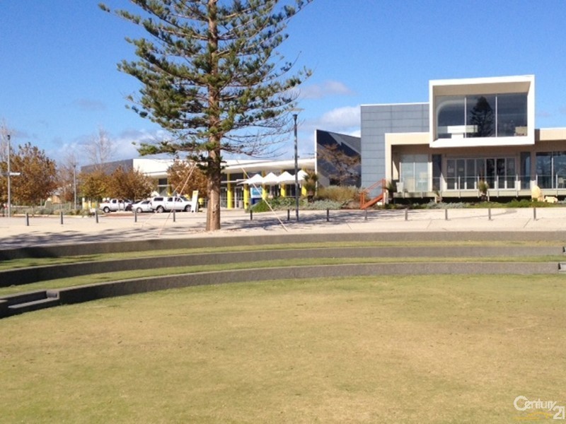 15 Stellaria Ave, Halls Head WA 6210