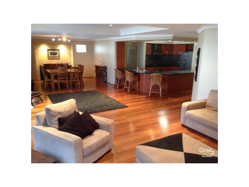 14 Trade Winds Retreat, Dudley Park WA 6210