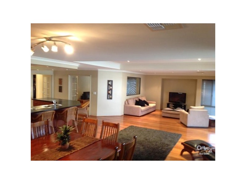 14 Trade Winds Retreat, Dudley Park WA 6210