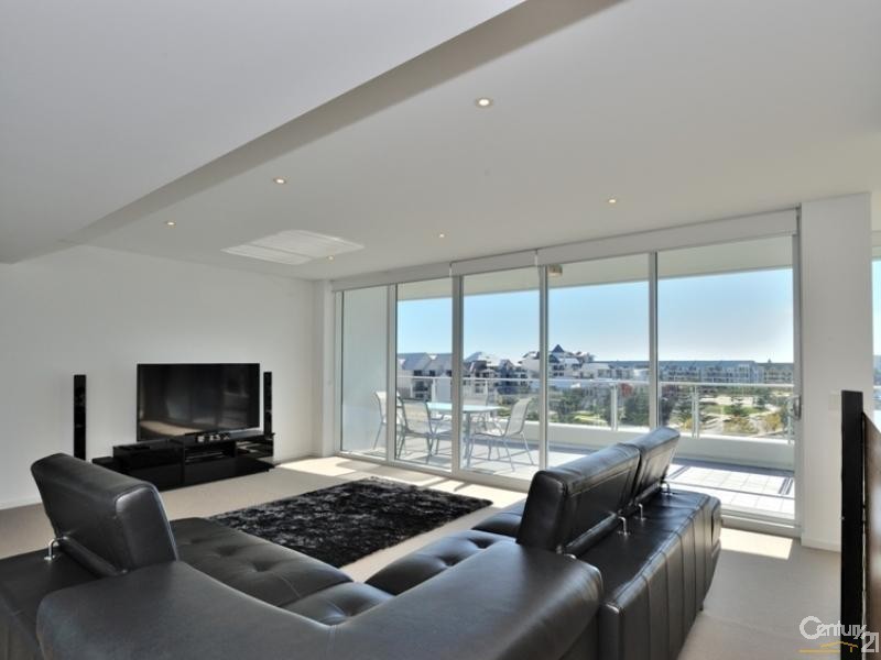 505/5 Marco Polo Drive, Mandurah WA 6210