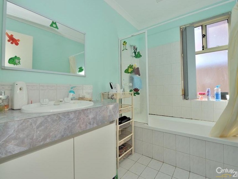 20 Ombersley Way, Coodanup WA 6210