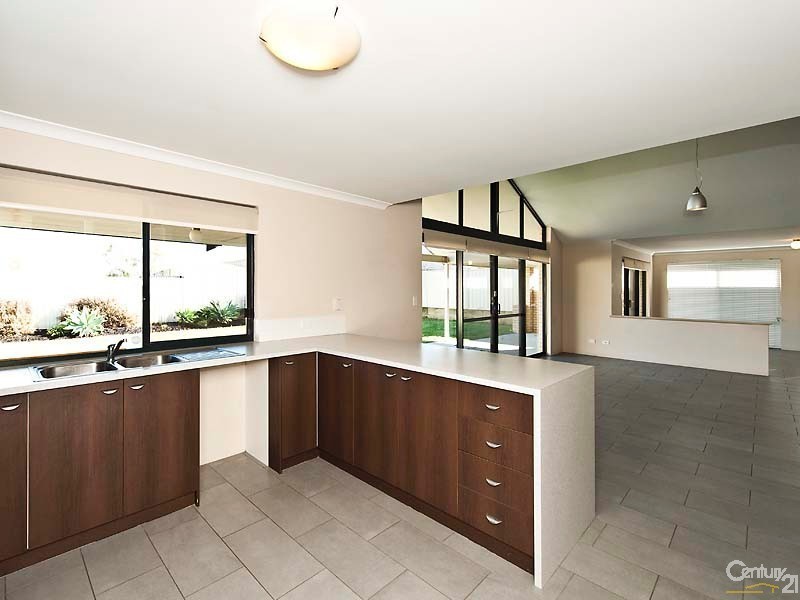 26 Addingham Boulevard, Madora Bay WA 6210