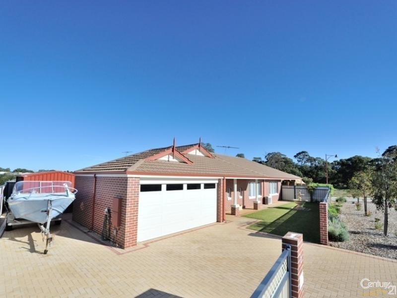 2 Walnut Way, Meadow Springs WA 6210