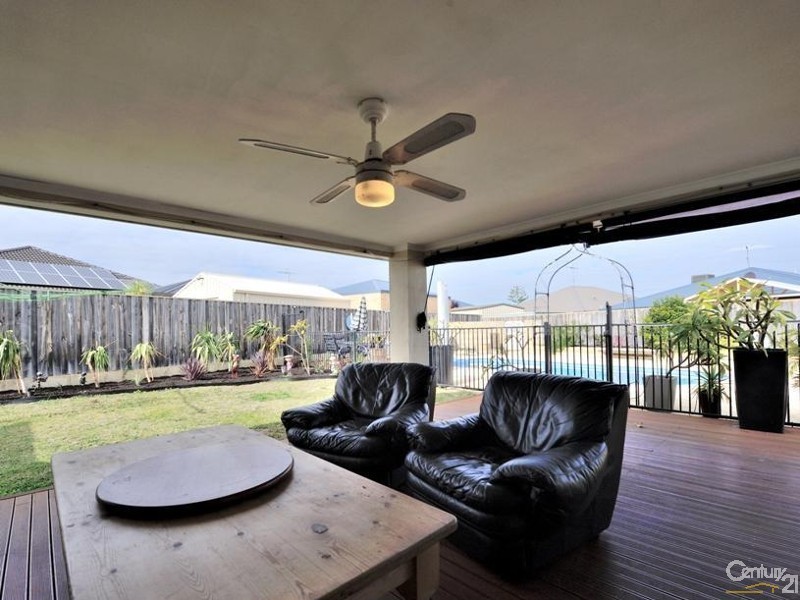 3 Lutea Road, Halls Head WA 6210