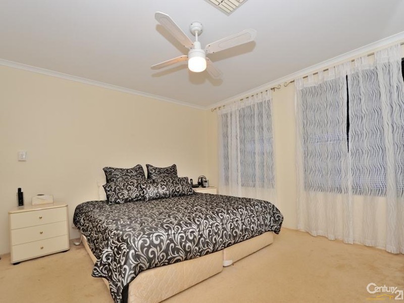 3 Lutea Road, Halls Head WA 6210
