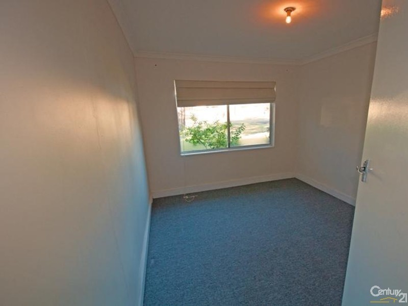 36 Roy Road, Coodanup WA 6210