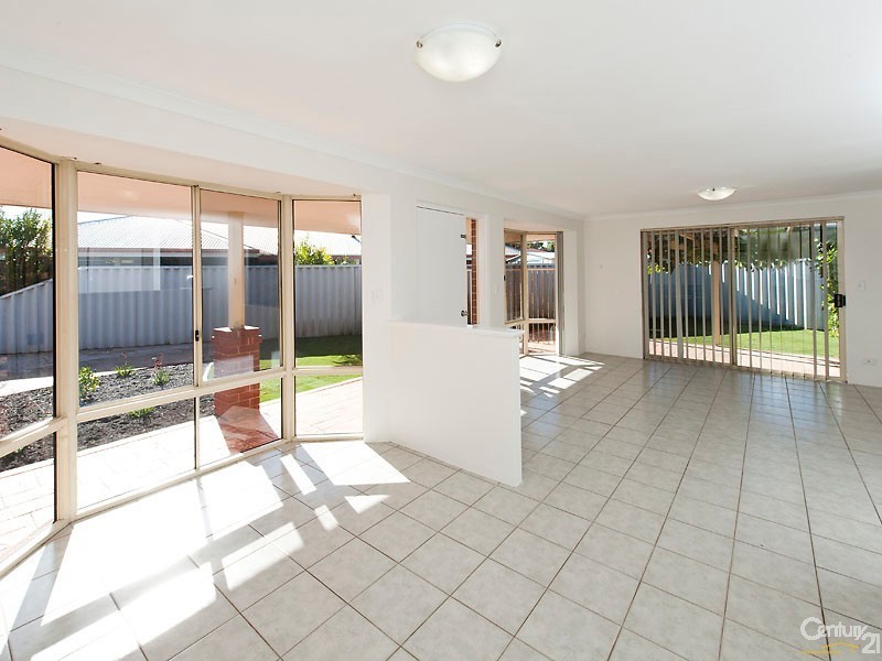 7B Plover Rise, Halls Head WA 6210