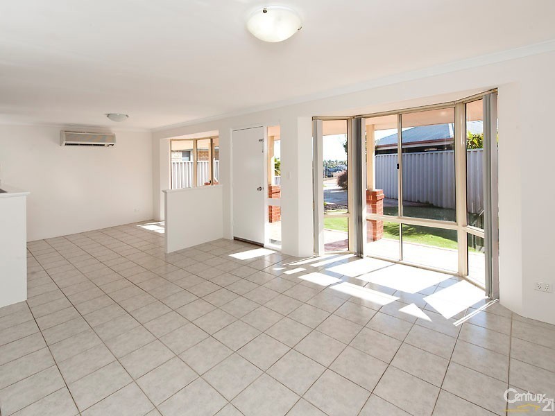 7B Plover Rise, Halls Head WA 6210