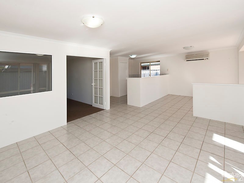7B Plover Rise, Halls Head WA 6210