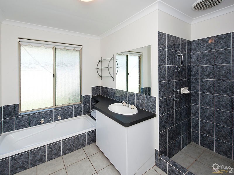 7B Plover Rise, Halls Head WA 6210