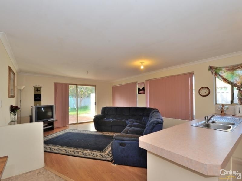 18 Buchanan Elbow, Greenfields WA 6210