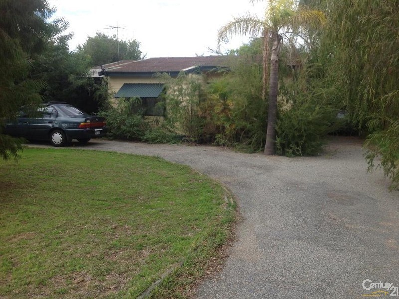11 Cox Street, Mandurah WA 6210