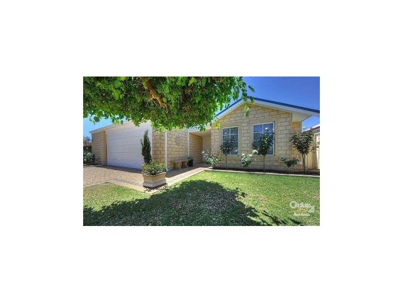 1 Brouwer Trail, Dudley Park WA 6210